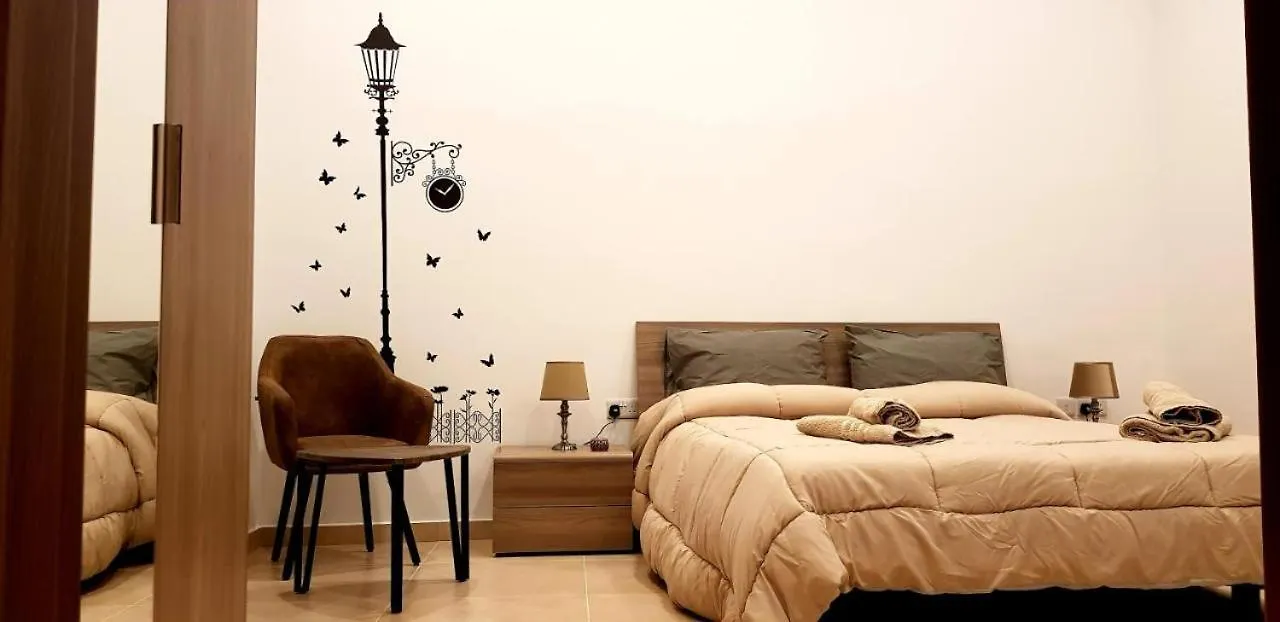 Bed & Breakfast Sliema Central Seafront O'Clock B&B Malta