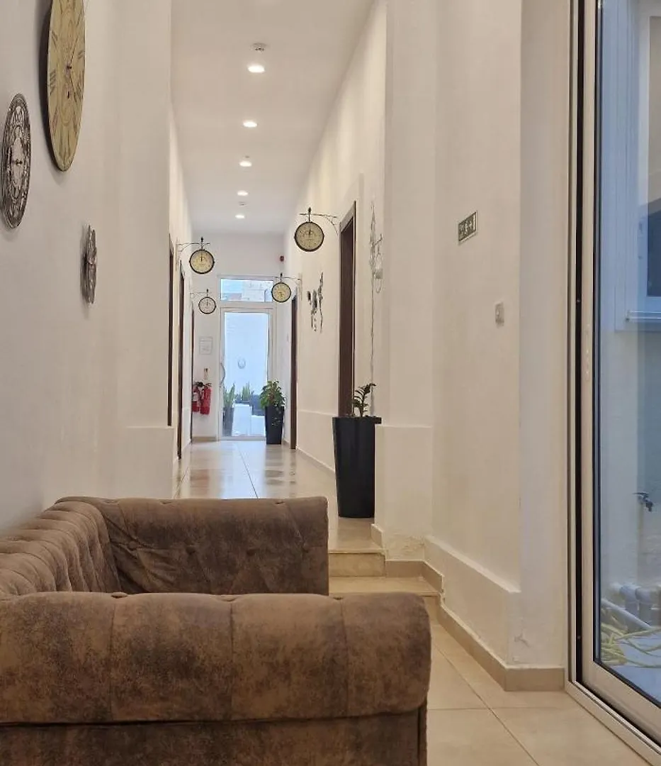 Bed & Breakfast Sliema Central Seafront O'Clock B&B Malta