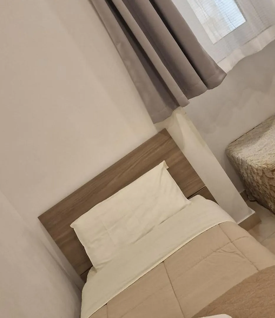 Sliema Central Seafront O'Clock B&B Malta 0*,