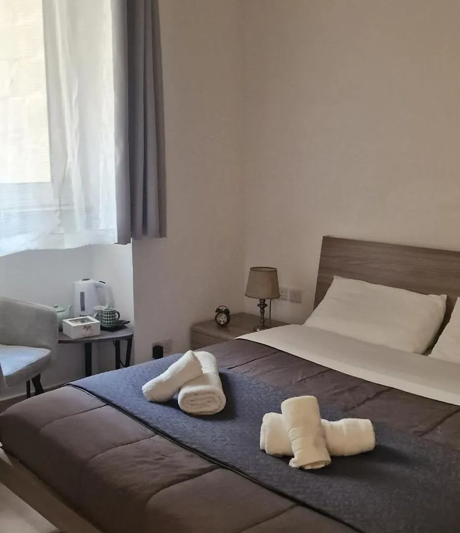 Sliema Central Seafront O'Clock B&B Malta Malta