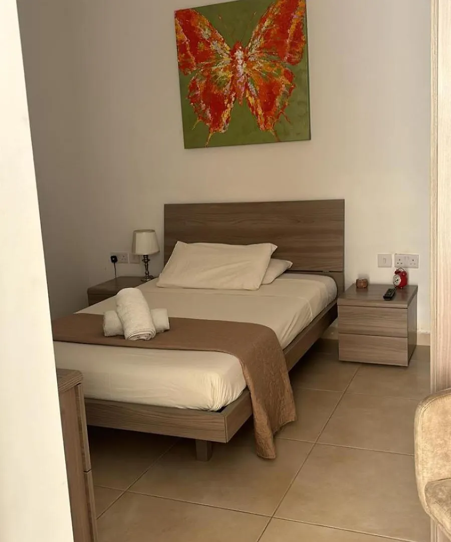 Sliema Central Seafront O'Clock B&B Malta 0*,